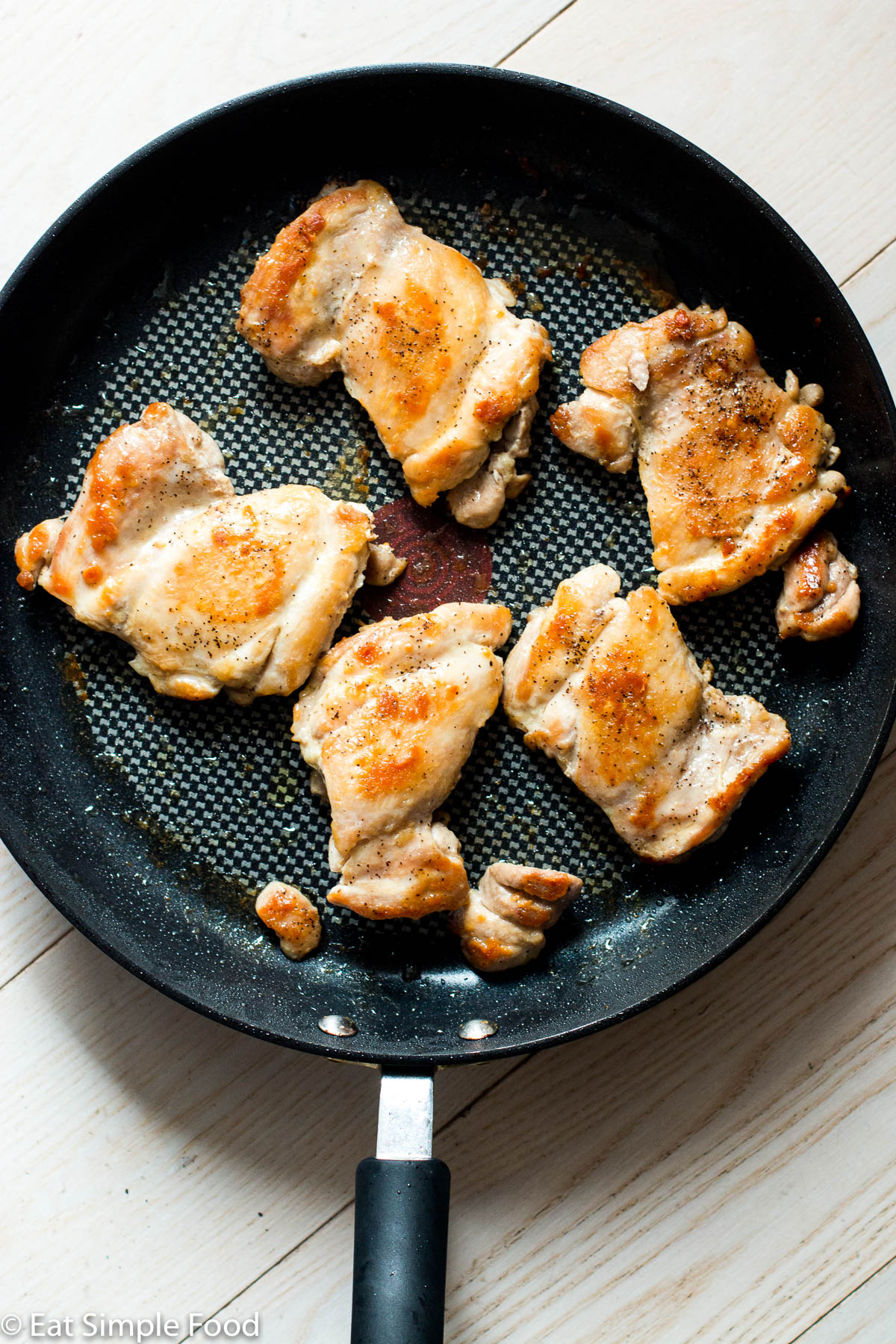 How to Cook Chicken Pieces in a Pan